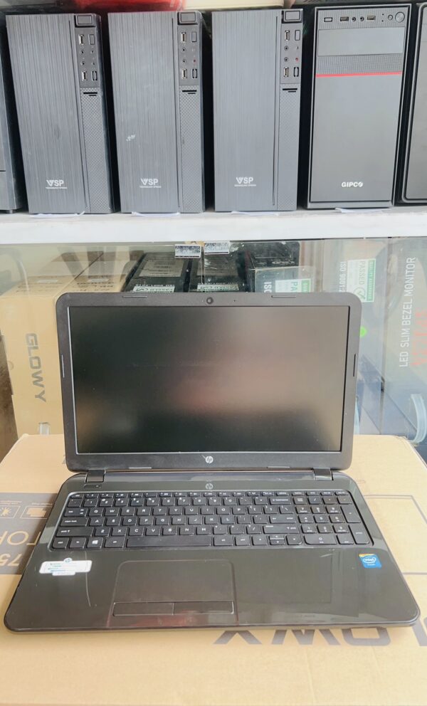 HP 15 Notebook N2830/ ram 4gb/ ssd 120 gb